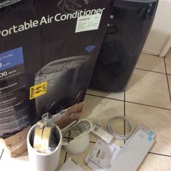 LG Portable Air Conditioner 8,000 BTU  Smartphone/voice Control  3 In 1  Operations COOL,DEHUMIDIFIER And FAN 