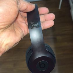 Solo3s Alpple Beats(brand New)