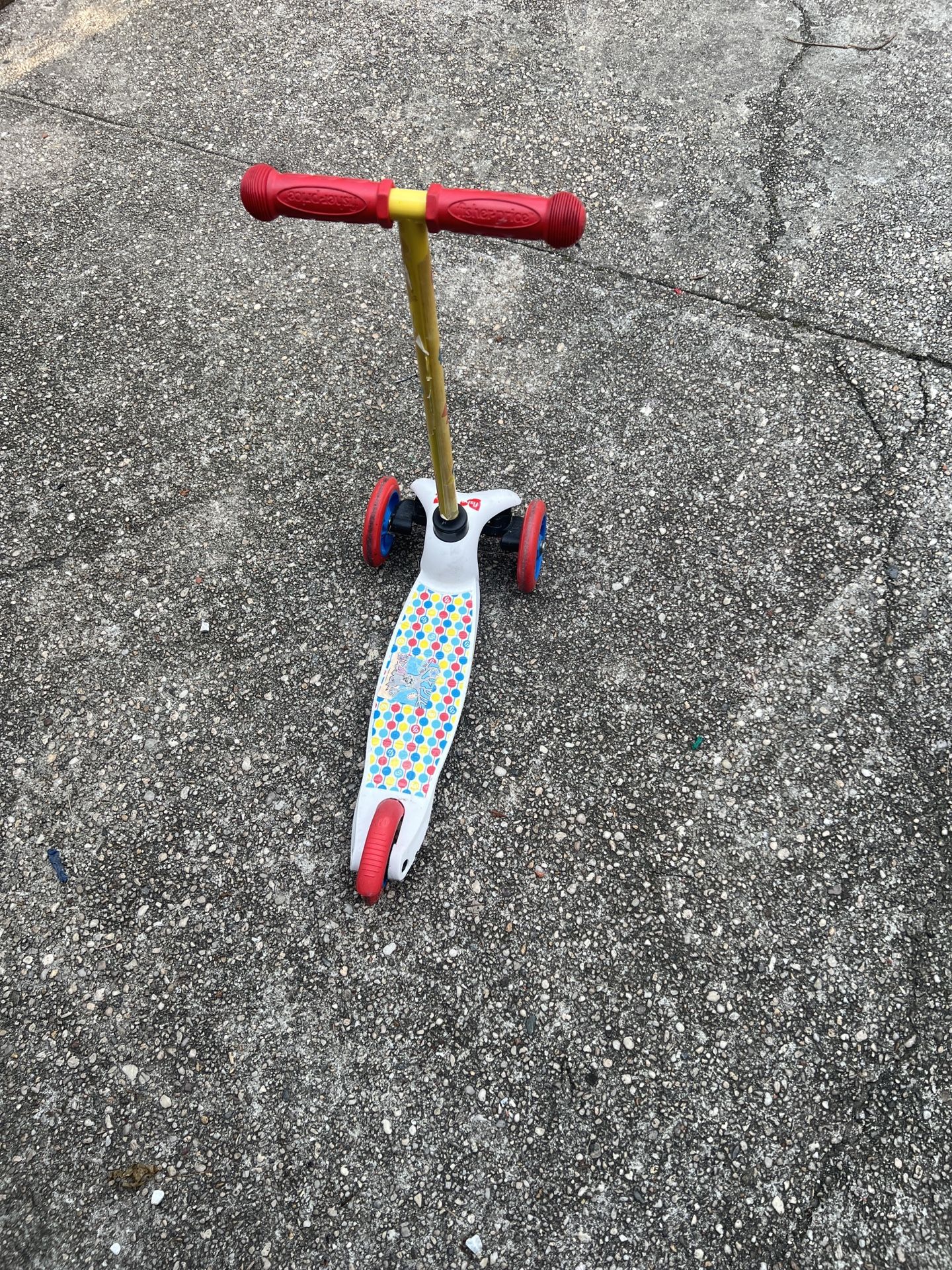 Kids Fisher Price 3 Wheel Scooter For 2-5 Years