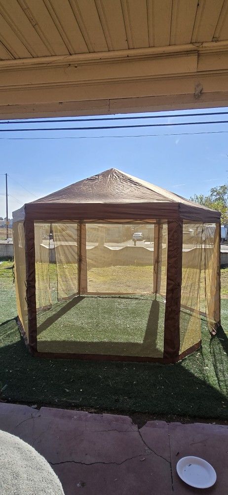 Canopy With Removable Walls