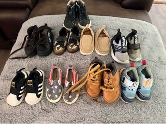 Toddler boys shoes 5-6 in size