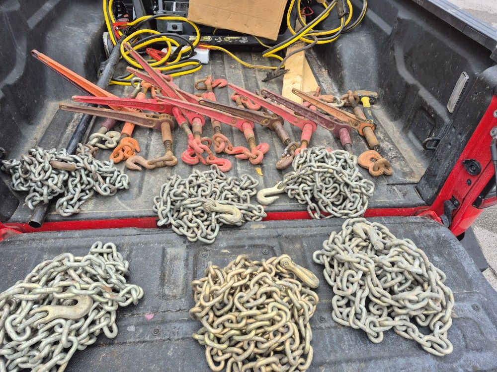 Chains / BINDERS