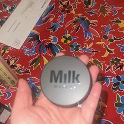 Milk Make Up Port Eclipse setting Powder