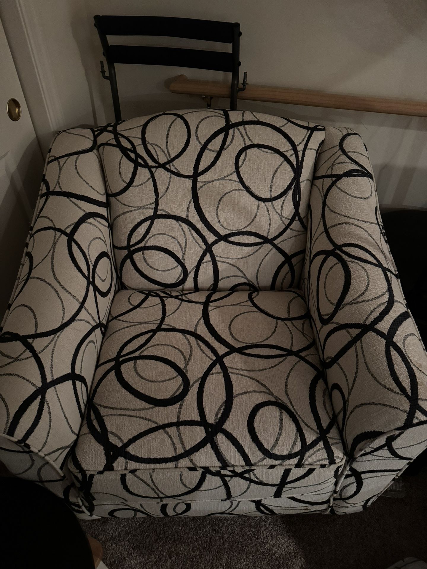 black and white chair 