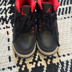Jordan 3 Retro Crimson
