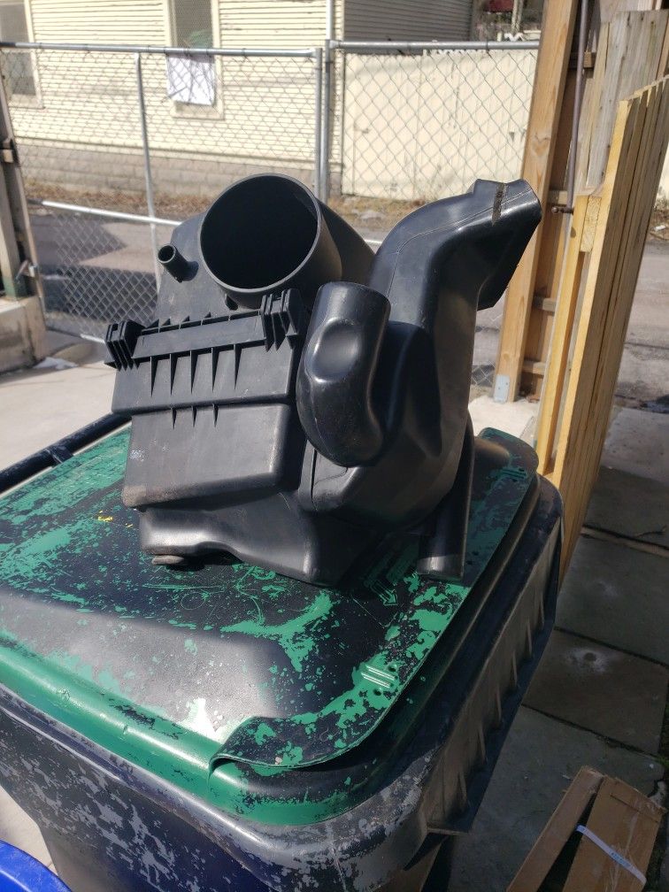 Airbox Grand Cherokee 12-19 Good Condition