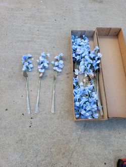 Artificial Flowers  - New 24 Pcs In Box