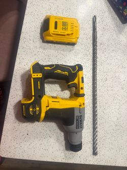 Rotary hammer drill + battery