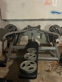 Plate-Loaded Chest Press Machine with Weight Plates