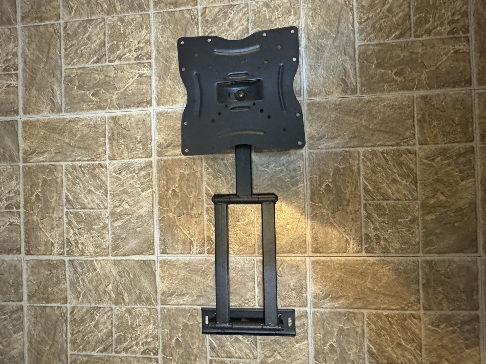 Small Articulating Tv Bracket With Hardware.