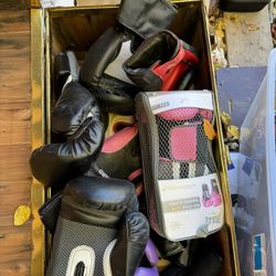 Boxing Gloves 