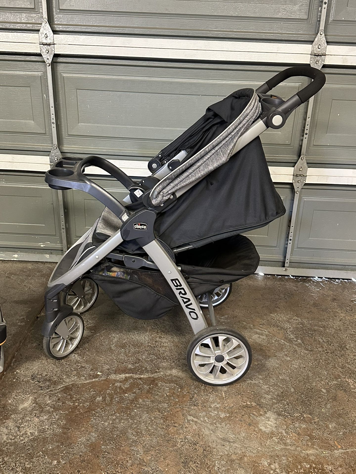 Chicco Bravo Quick Fold Travel System