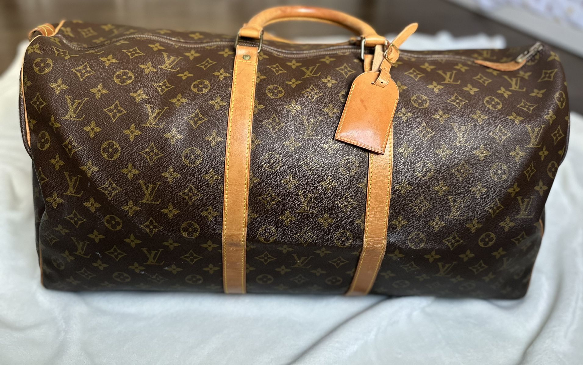Authentic Louis Vuitton Keepall 60