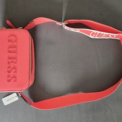 GUESS WOMENS PURSE