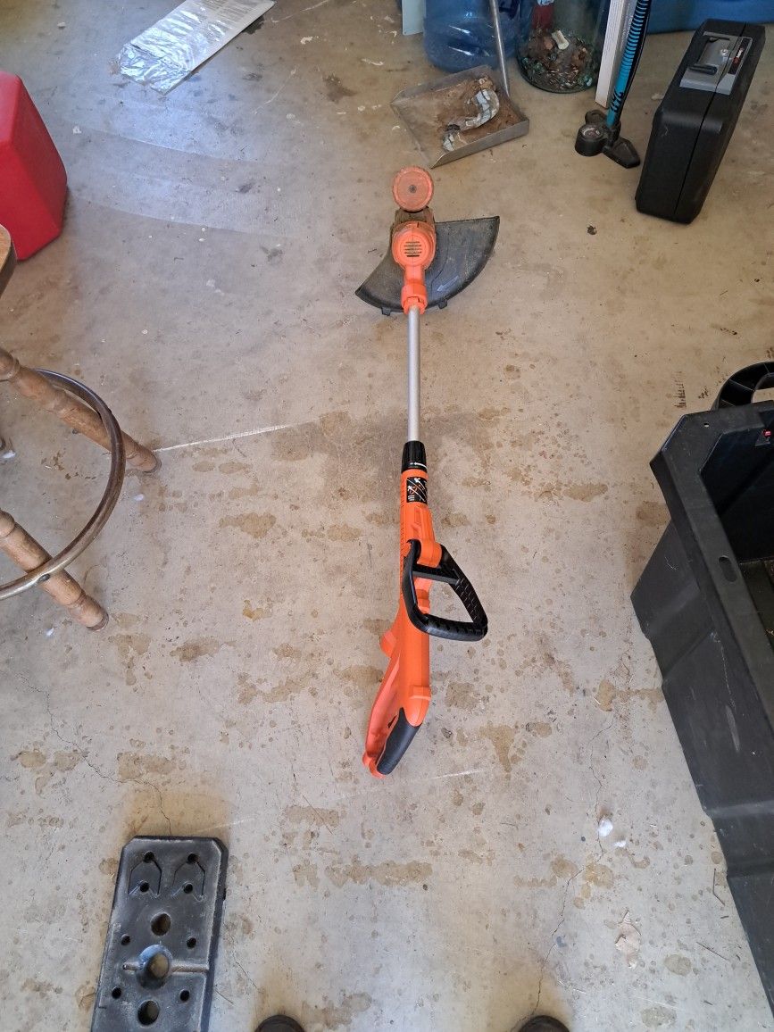 Weed Eater for Sale in Riverside, CA OfferUp