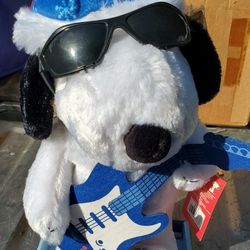 Peanuts Hiphop Snoopy musical plush toy. 