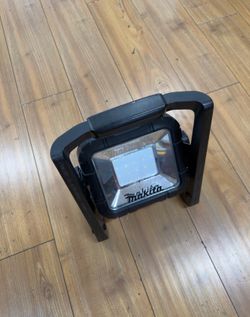 Makita LXT 18v/110v DML805 LED Work light Corded Or Cordless