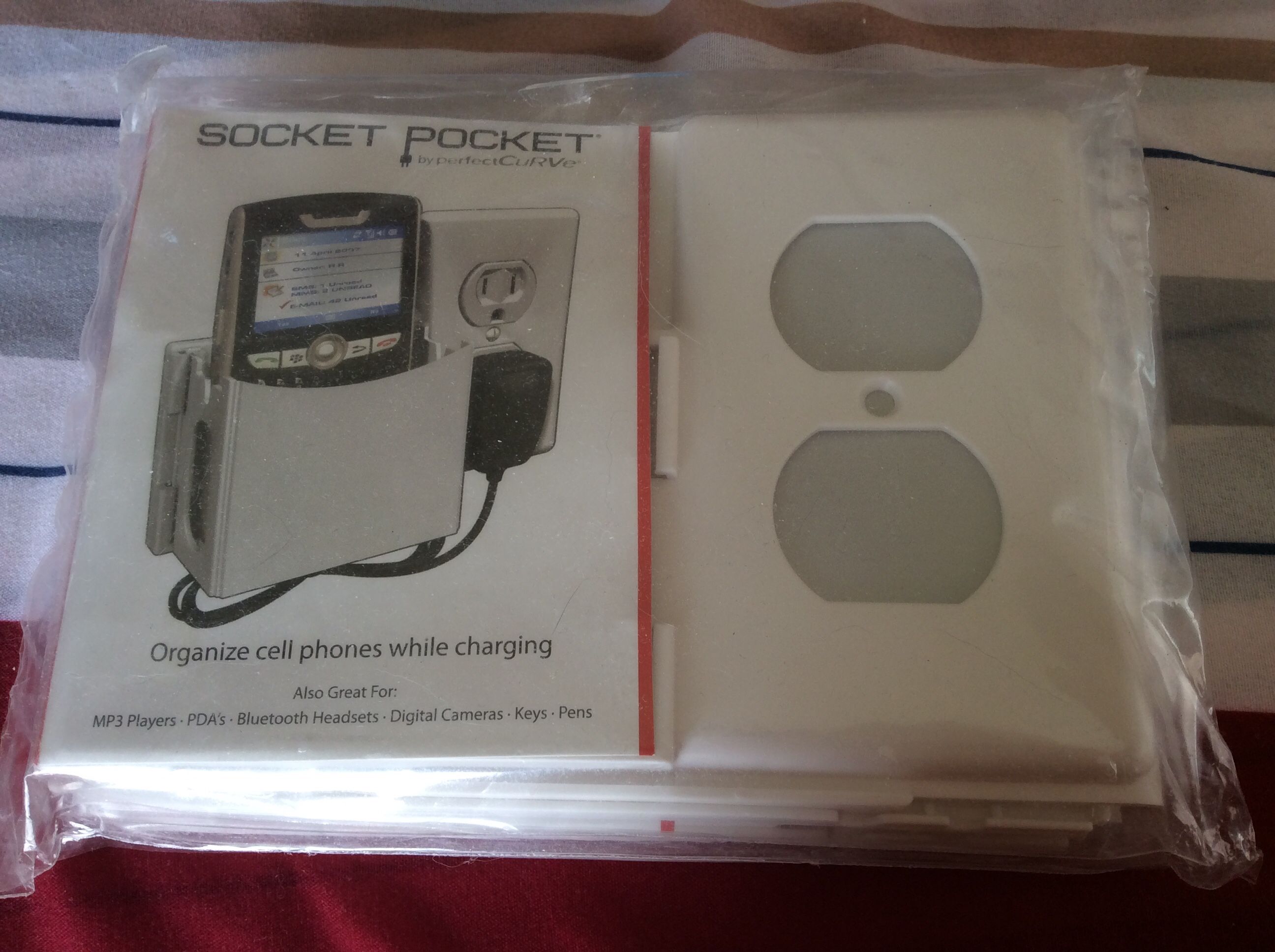 Socket Pocket