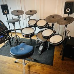 TD30 Roland VDrum Kit, Good condition,  9Double bass, throne, 10 Channel PROFX1Ov3+ Mixer, PM-200 Monitor System