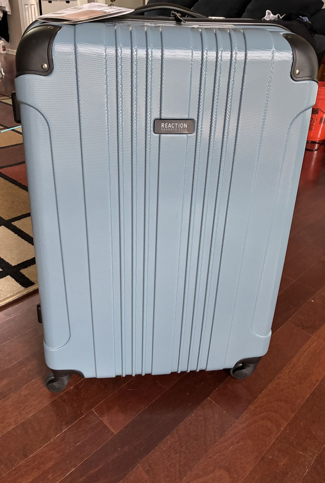 Kenneth Cole REACTION Out of Bound 4-Wheel Suitcase NEW