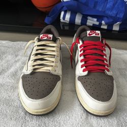 Travis Scott x Jordan 1 Retro Low OG reverse mocha 
