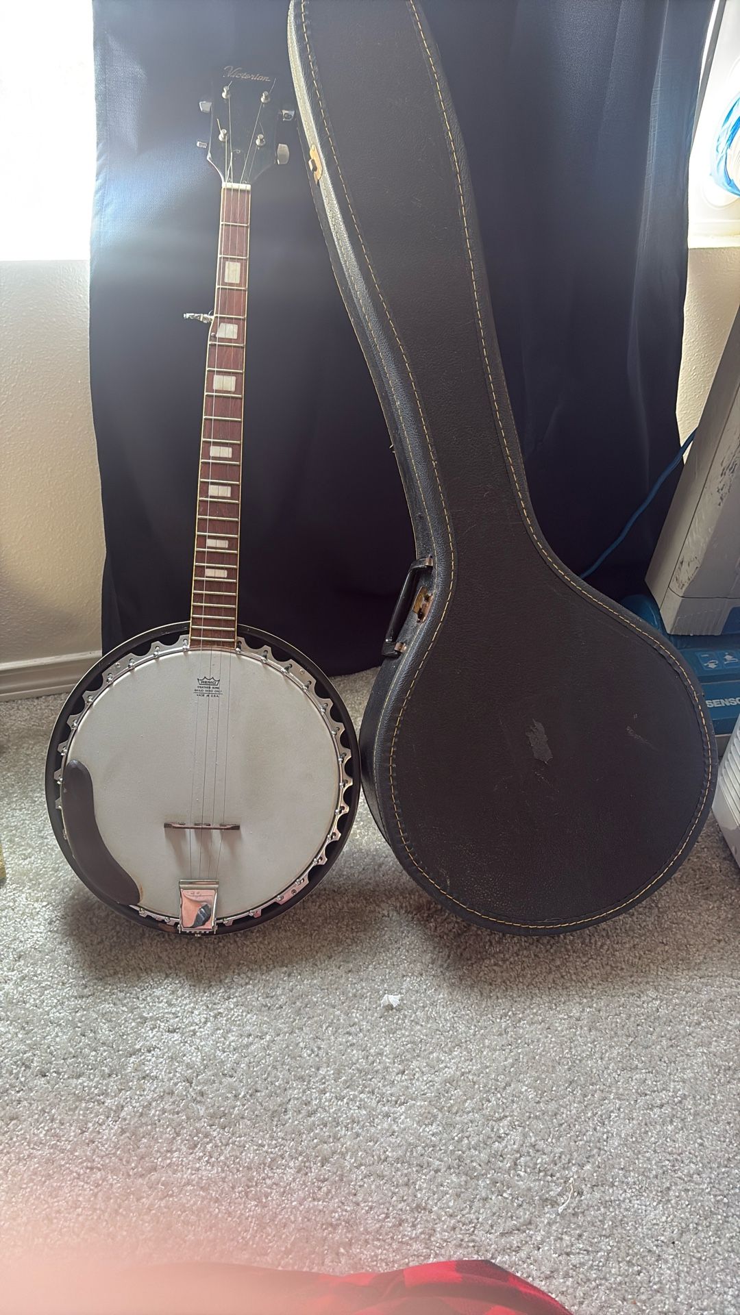 5 String Banjo W Carrying Case