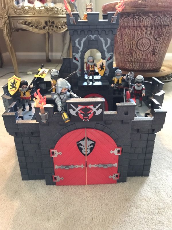 Playmobil Dragon Knights Castle 5979 with extra figures
