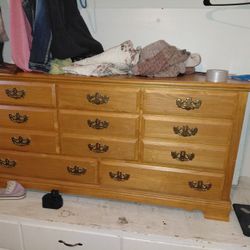 Dresser FREE