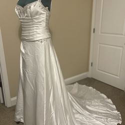 NWT! Sophia Tolli Wedding Dress…size 14