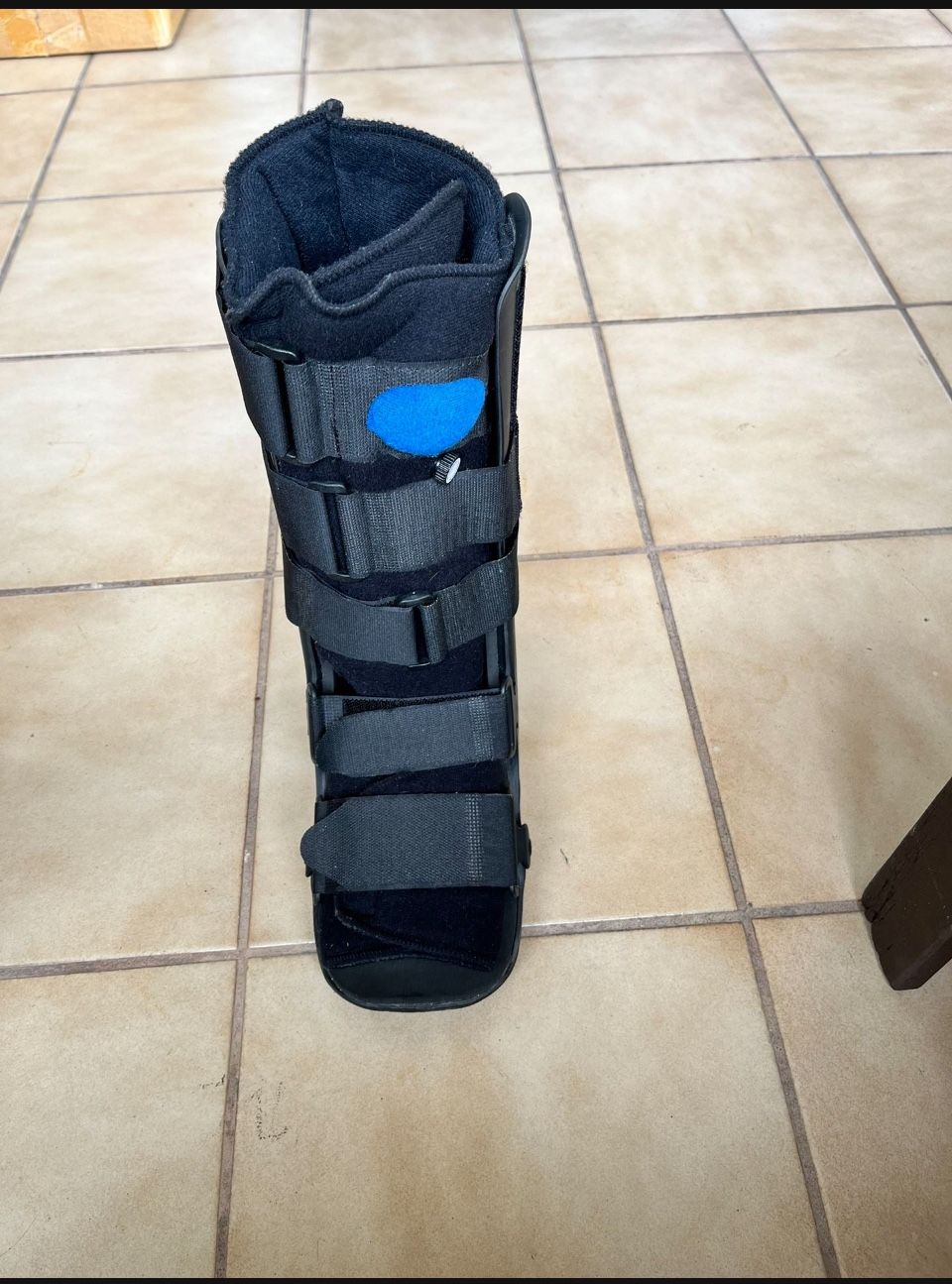 Air Cam Walker Ortho Fracture Walking Boot… SIZE SMALL… In Great Condition..,$35
