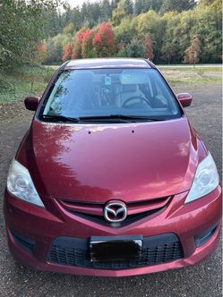 Red Mazda 5 Excellent condition