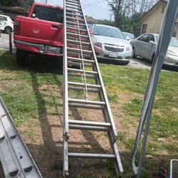 40ft Aluminum Extension Ladder In Good Shape