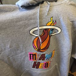 MENS GRAY MIAMI HEAT HOODIE  NEW SIZE L
