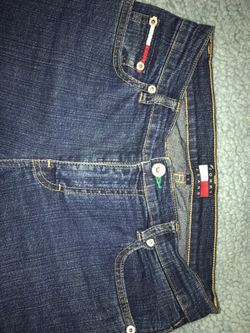 Tommy Jeans - Size 5
