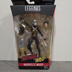 
Marvel's Wasp: Ant-Man and the Wasp build a figure 