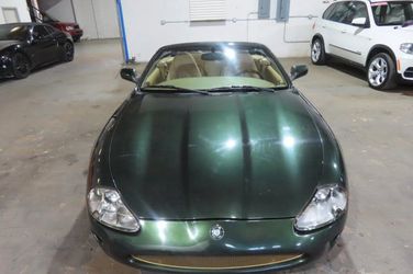 Jaguar XK8 Convertible Green
