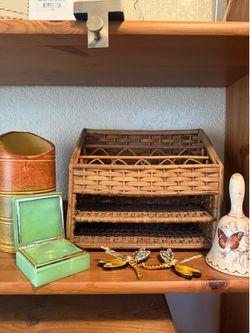 Small vintage desk/table top items