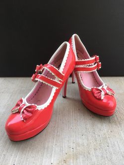 Red and white hot topic heels