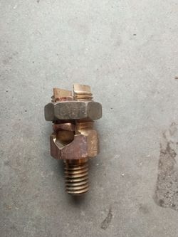 Ground connector