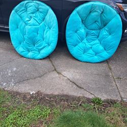 3 Folding Saucer Chairs 