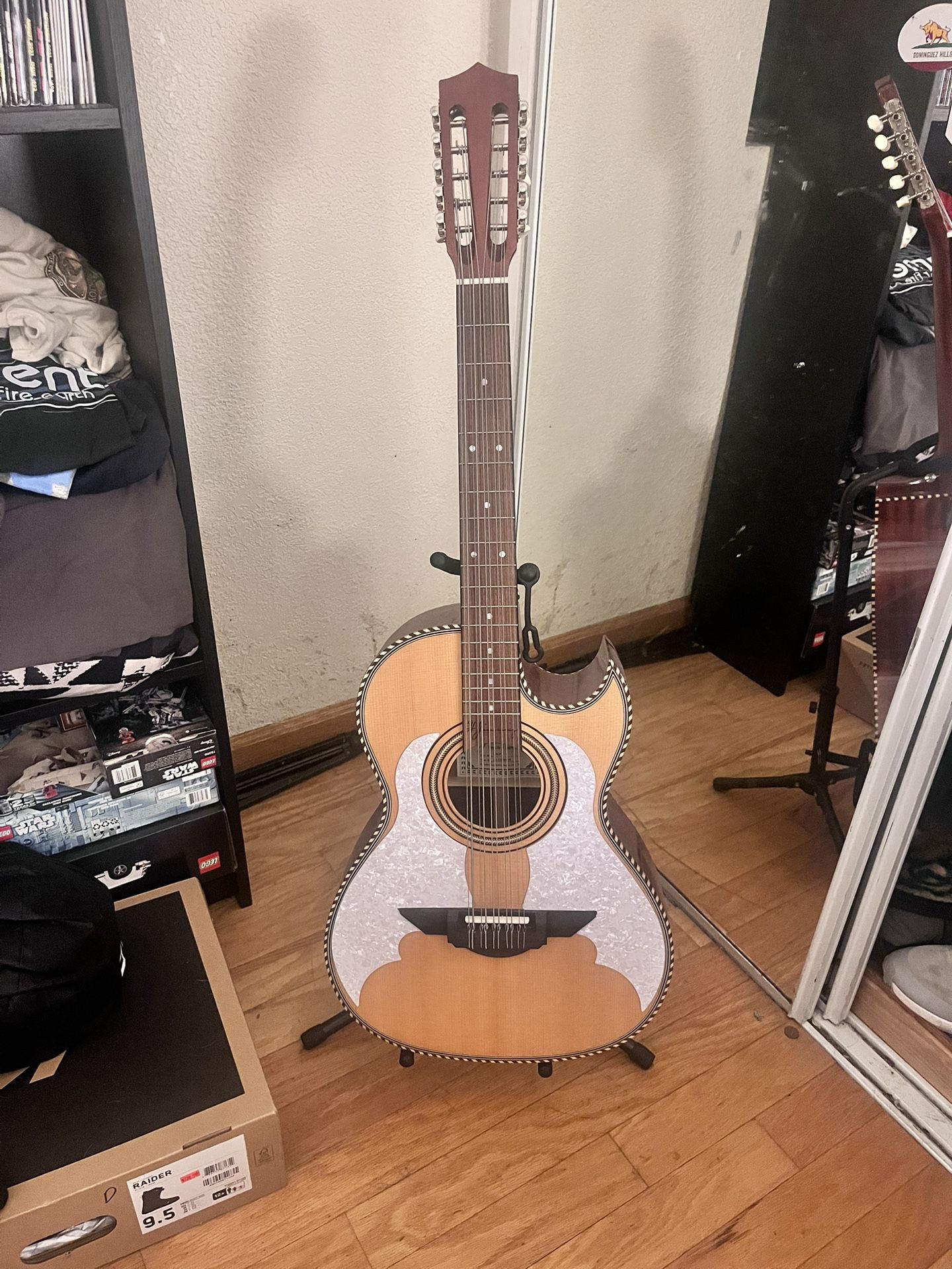 H. Jimenez 'El Murcielago' Bajo Quinto 