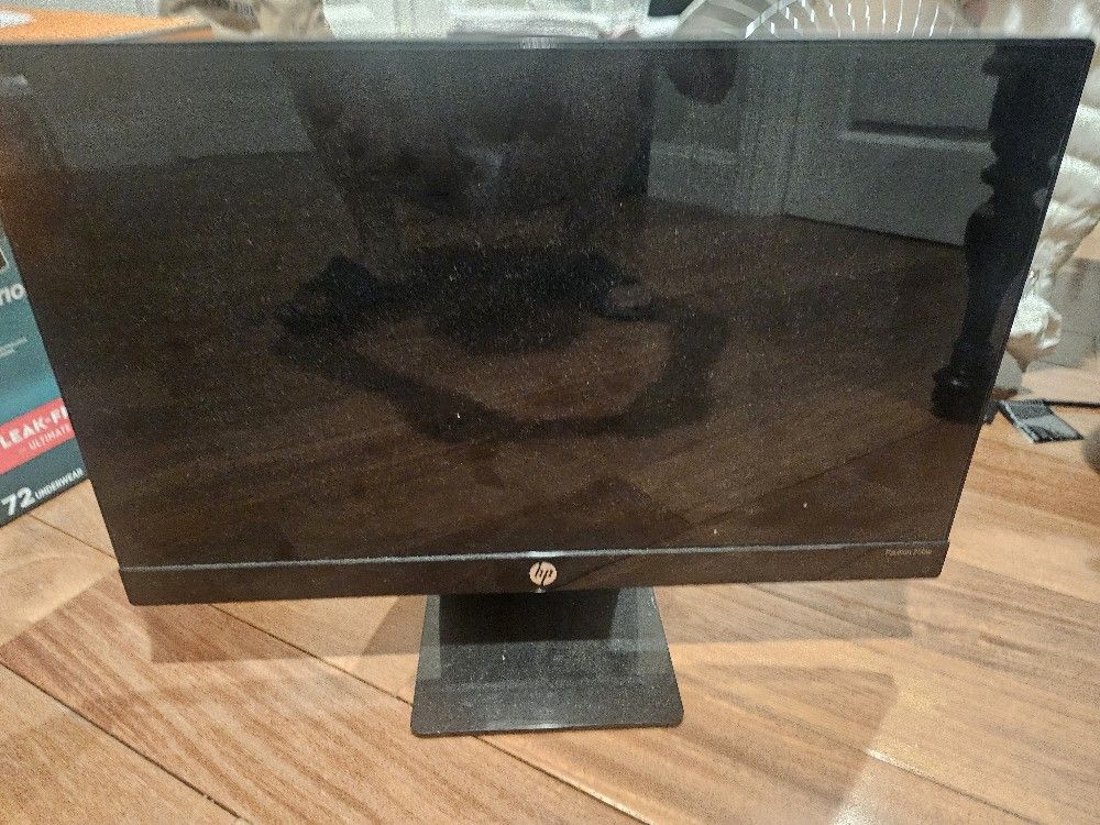 HP Pavilion 25" IPS LED HD Monitor 25bw, Like New Condition
