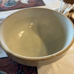 Vintage Stoneware Mixing Bowl with Lid. 