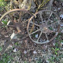 Old wagon Wheels 