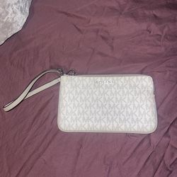 Michael Kors Wristlet Wallet 