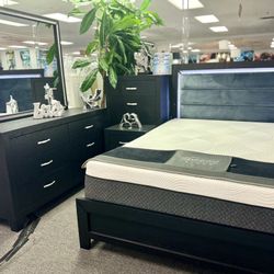 DEAL 🚨 Beautiful Black 5pc Bedroom Furniture Set With LED Lighting On Sale Only $799 (Huge Saving)