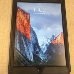 iPad Air 2 With Case