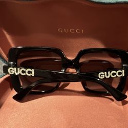Gucci GG0418S Oversized Square Black Women's Sunglasses with Case Made in Italy