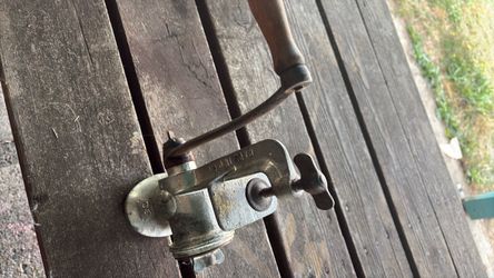 vintage Keystone manual hand-crank meat grinder