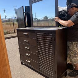 Dresser With Mirror. Solid Sturdy